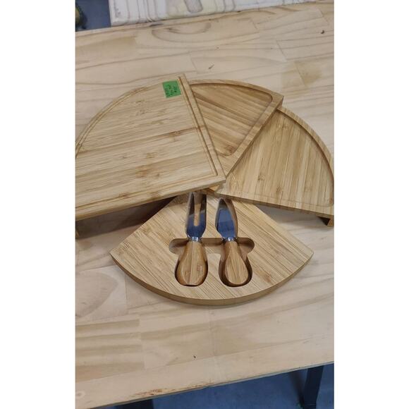 Picnic at Ascot Bamboo Cheese Board PRE-OWNED - Picture 2 of 5